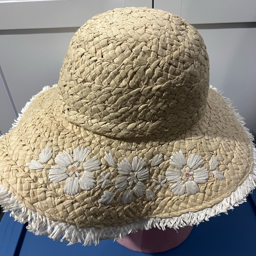 New Women's Tan Straw Hat with White Floral Embroidery
